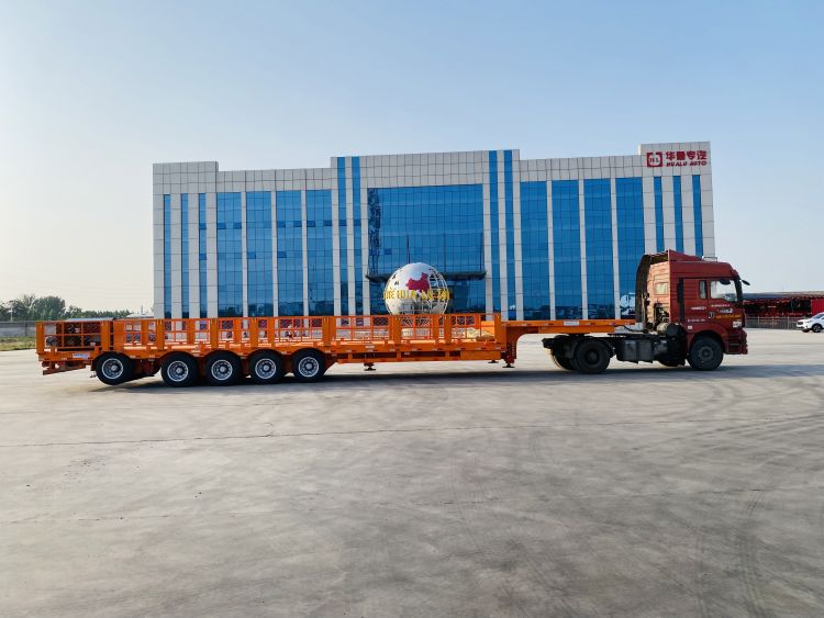 Hualu's 5-Axle Flatbed Semi-Trailer in Operation