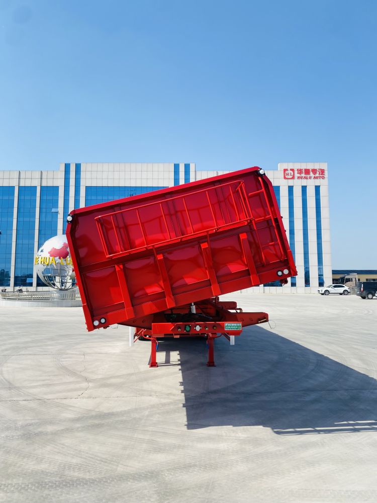 Hualu Red 4 Axis Flatbed Trailer: Durable Efficiency for Heavy-Duty Transport